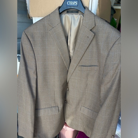 - Men’s Chaps blazer Size 48R